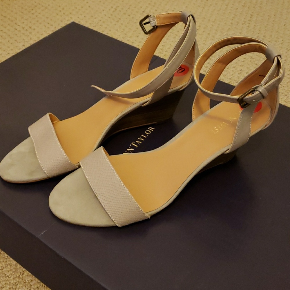 Nine west wedge sz 10